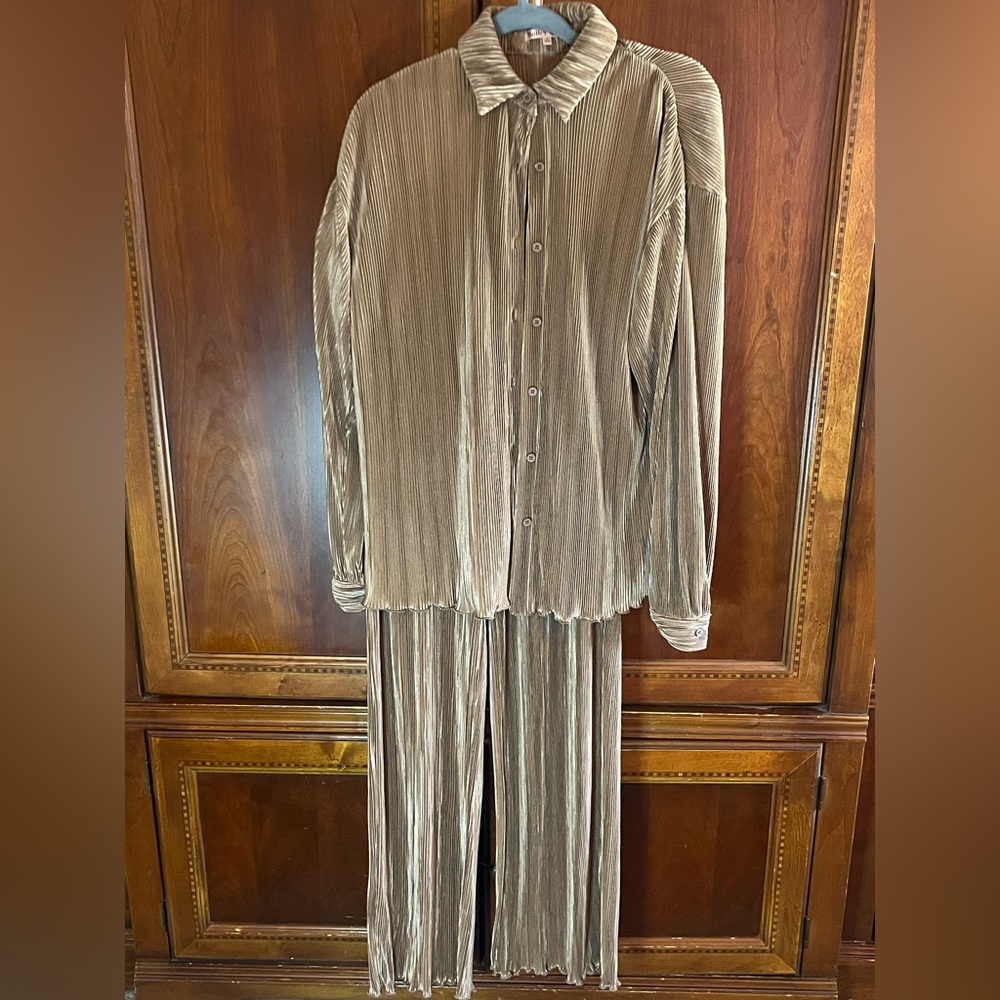 Bailey Rose Pleated Two-Piece Shirt & Pant Set in Taupe